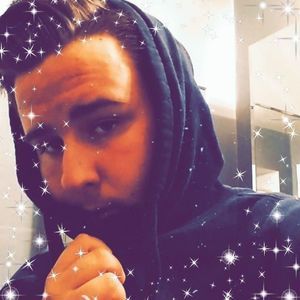 Meet your Posher, Alex